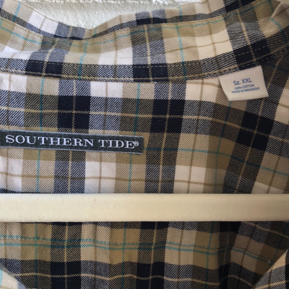 Southern Tide Button Up - Picture 5 of 5